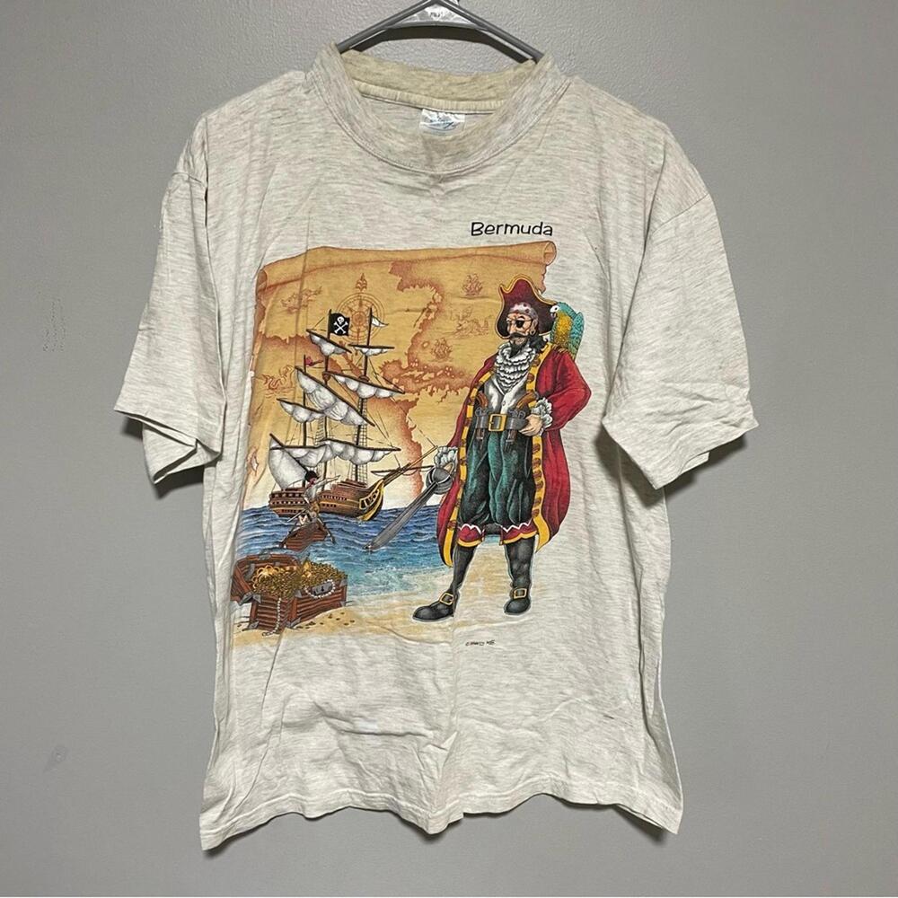 Vintage Bermuda Pirate Graphic T-Shirt - Gray Mens size large sherry